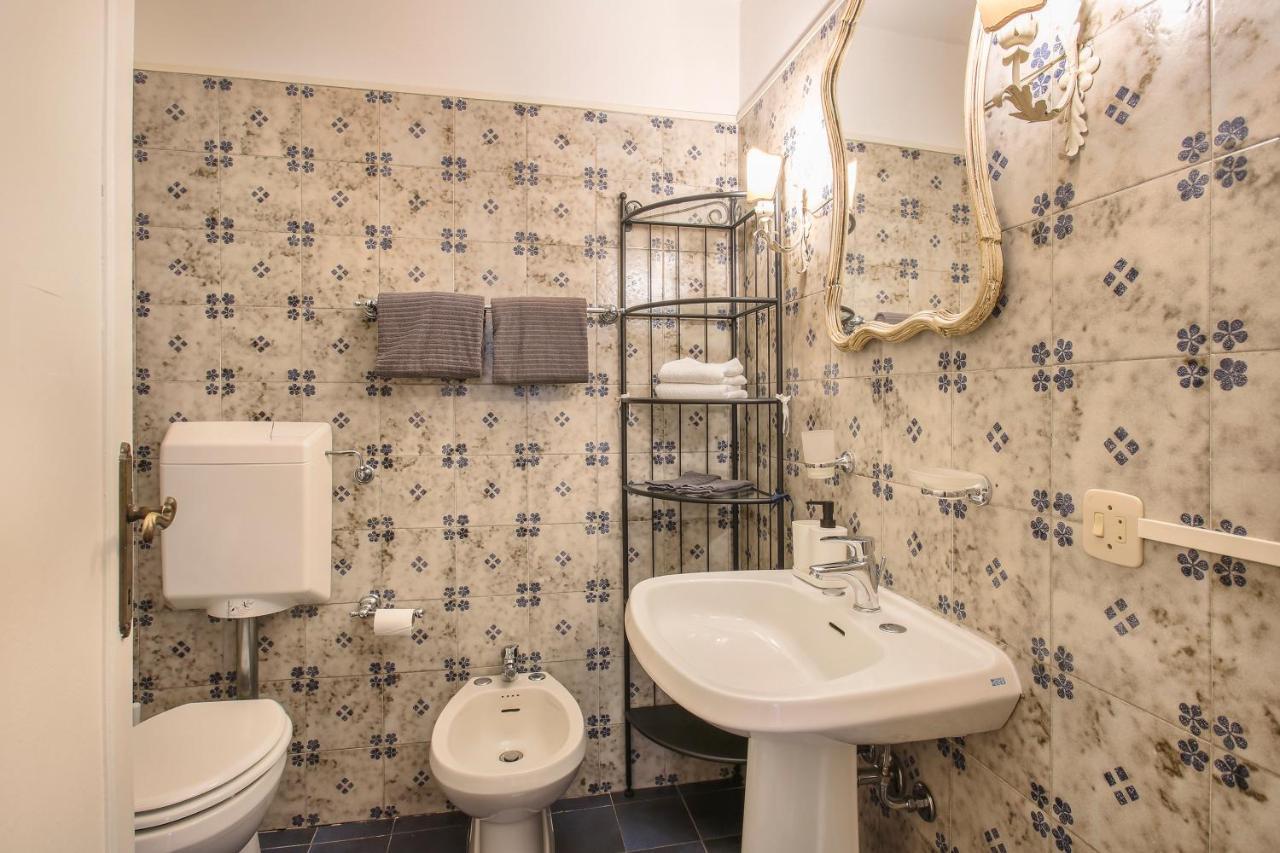 “Gem In Luxurious Street” Wi-Fi Apartment ฟลอเรนซ์ ภายนอก รูปภาพ
